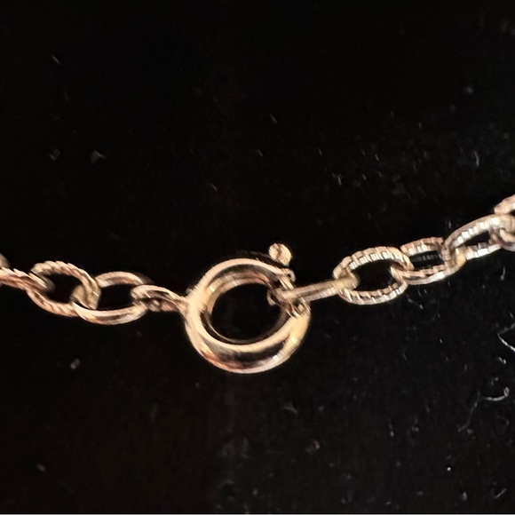 Elegant Silver Necklace with Iridescent Pendant - Picture 6 of 9